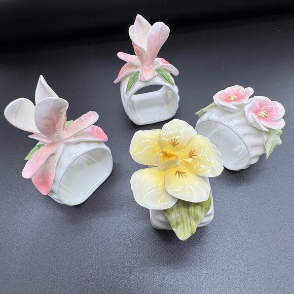 Set of 4 Vintage Porcelain Napkin Rings Holders Flowers Spring Delicate *read* - Picture 1 of 8